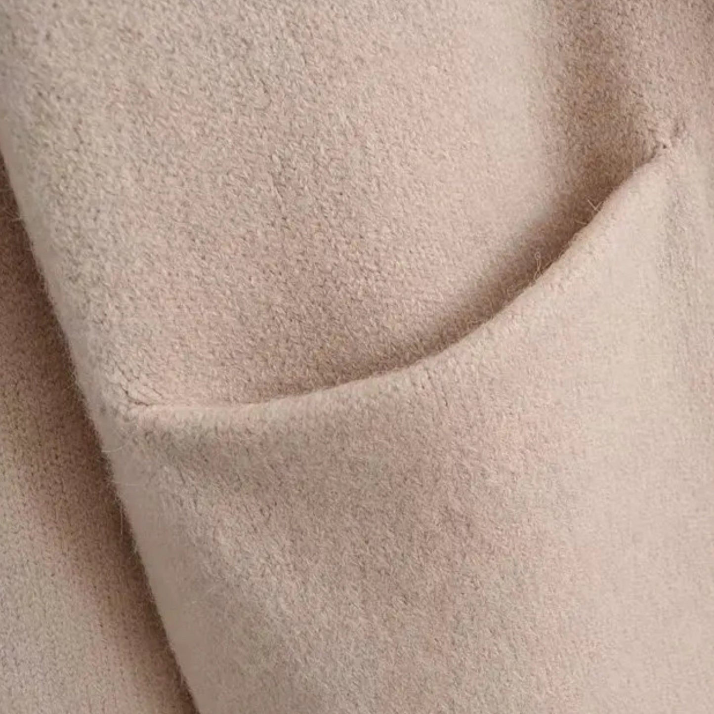 Noir London | Women’s Thick Knit Cardigan – V-Neck Autumn Warmth