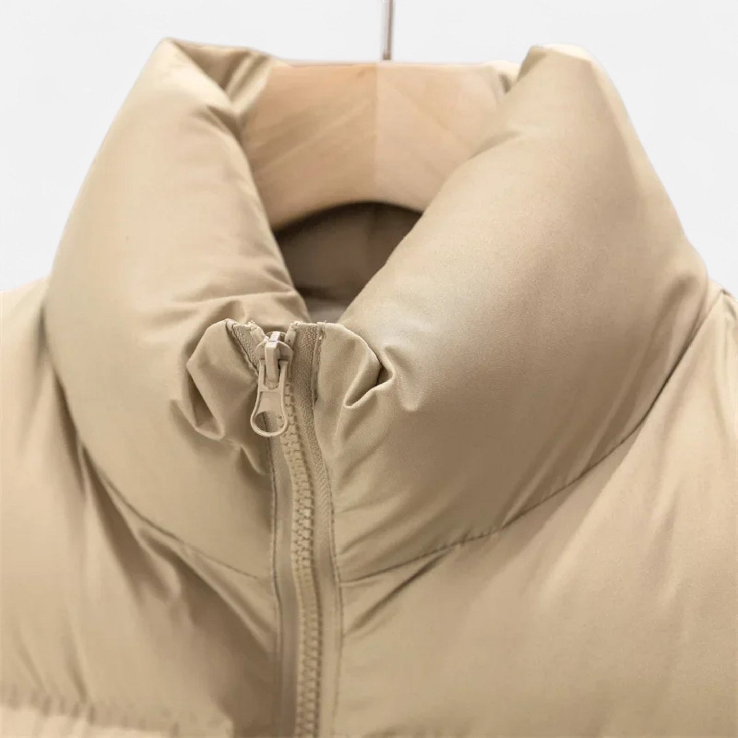 Noir London | Women’s Elegant High-Waist Winter Vest